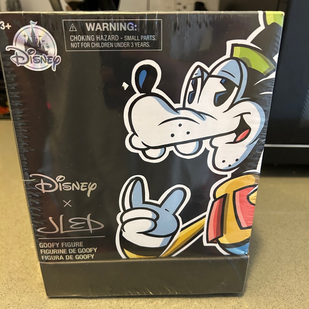 Disney Parks 2023 X Joe Ledbetter JLED Goofy Color Vinyl Figurine LE NEW